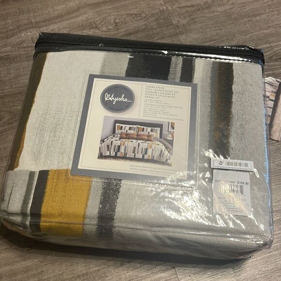 Ayesha Curry
Sumba Stripe 3-Piece Duvet Cover Set - Picture 6 of 6